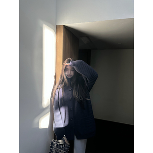 【文艺复兴】MISS CHANGE/超厚实复古慵懒高领牛角扣廓形毛衣外套