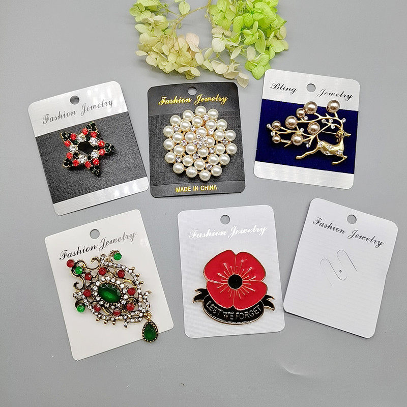 5胸针卡纸手捧花胸花纸卡片pvc塑料牌别针卡纸胸牌配饰包装收