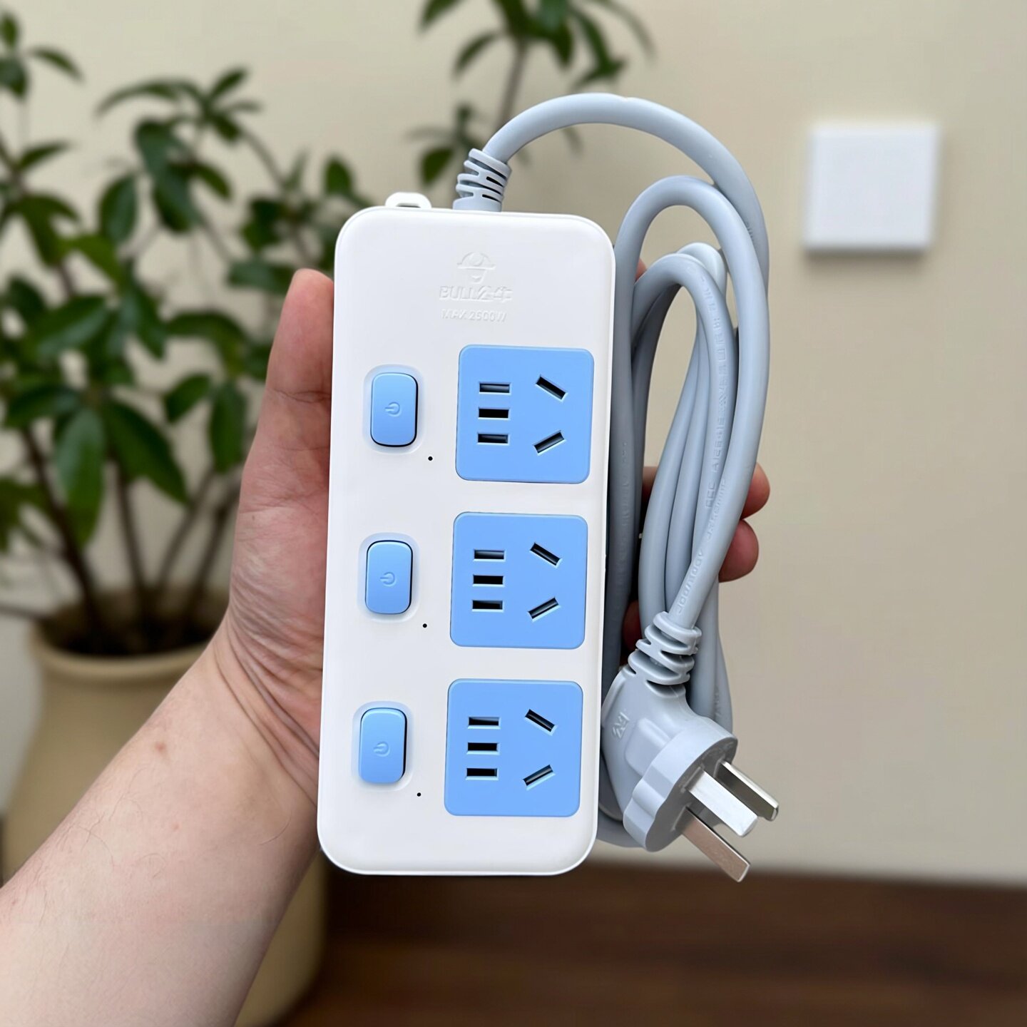 公牛牌插座家用独立单独开关插排多用功能插线板分控带长线多位