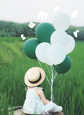 清新绿色彩色哑光气球儿童生日装饰小红书户外草地写真拍照道具