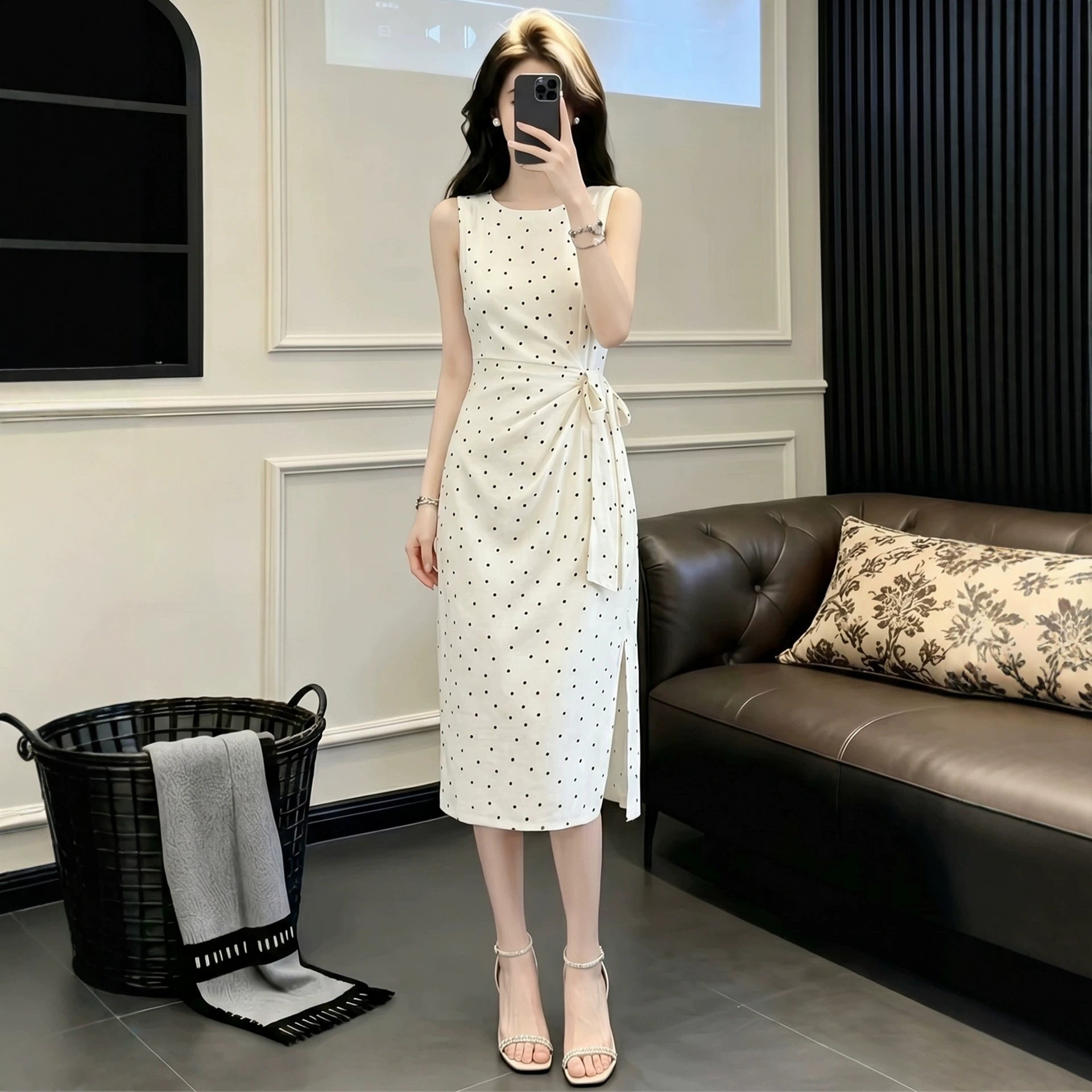 南油韩味气质波点无袖连衣裙女夏ins超火洋气减龄party甜辣小礼裙