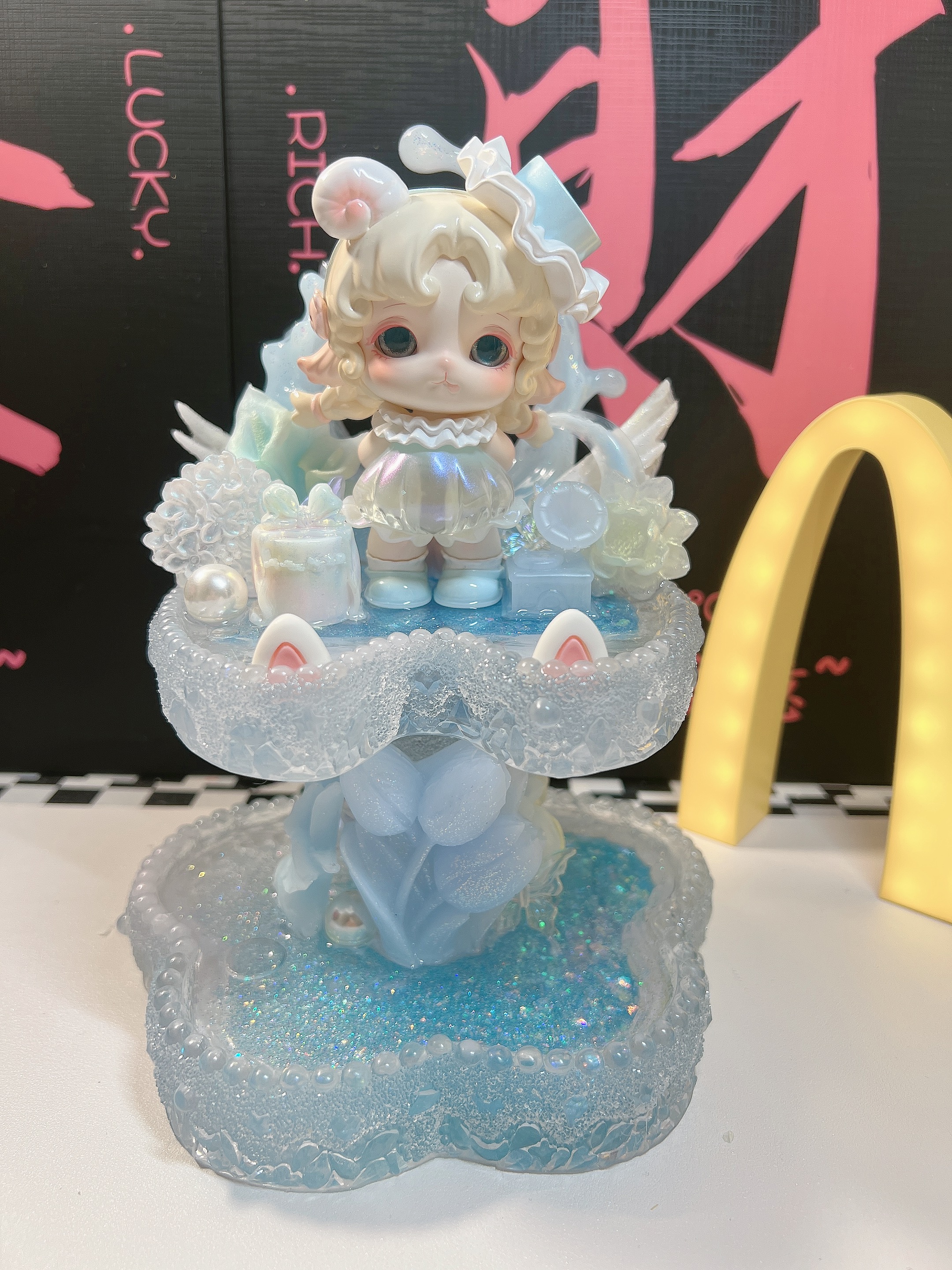 现货Zoraa大表姐青丘双层滴胶流沙手机支架粉色创意礼物潮玩摆件