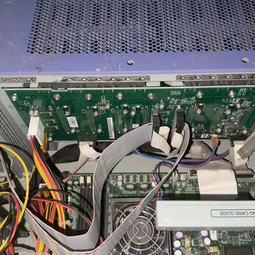 可维修SUN 370-5959 8-Slot SCSI Disk议价