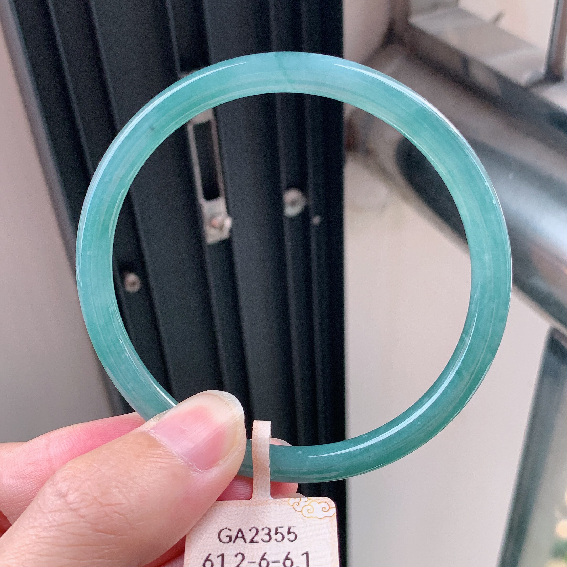 6162圈天然翡翠a货浅蓝色圆危地马拉翡翠