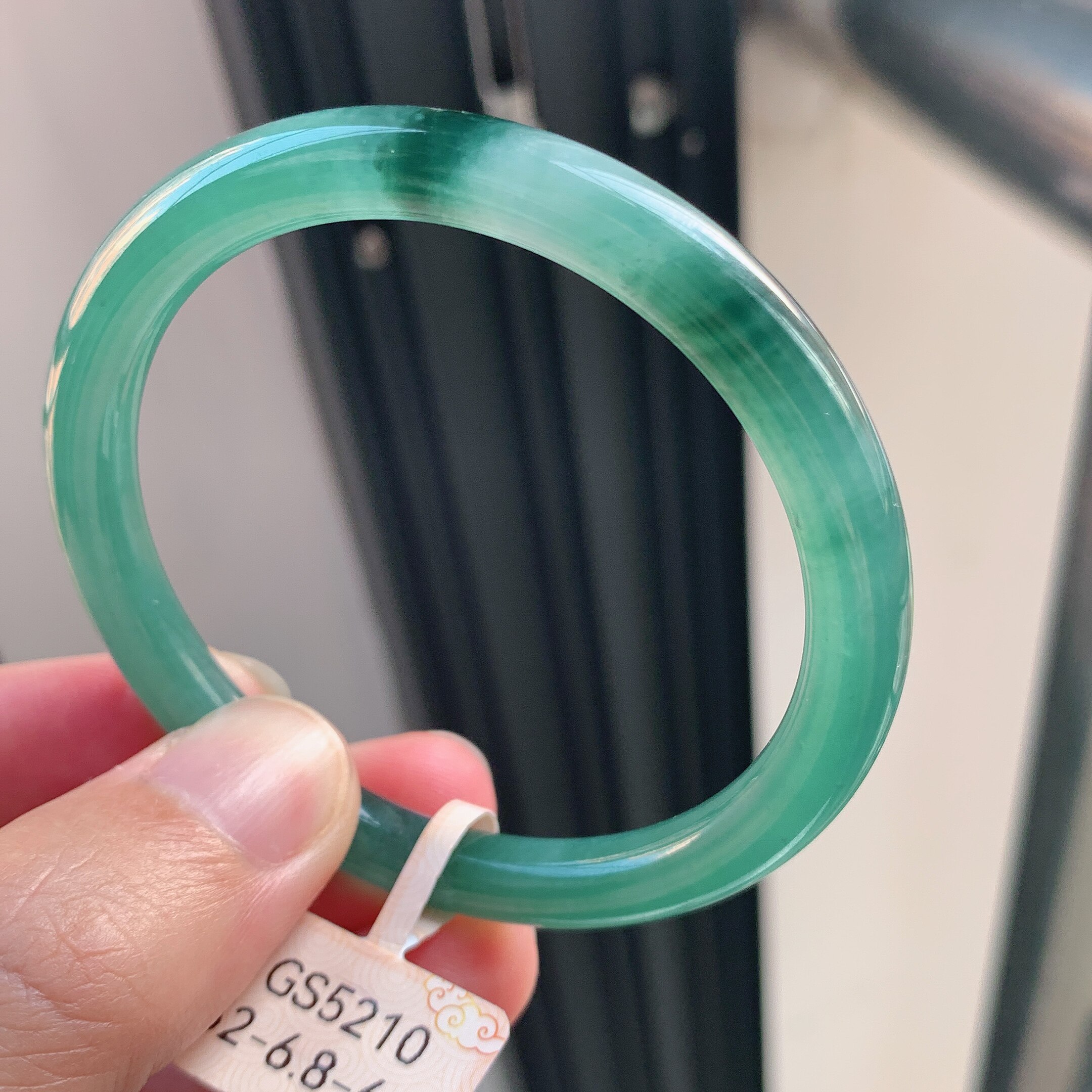 52圈口天然翡翠a货冰晴绿飘花圆条手镯有证书平价危料a货老蓝水