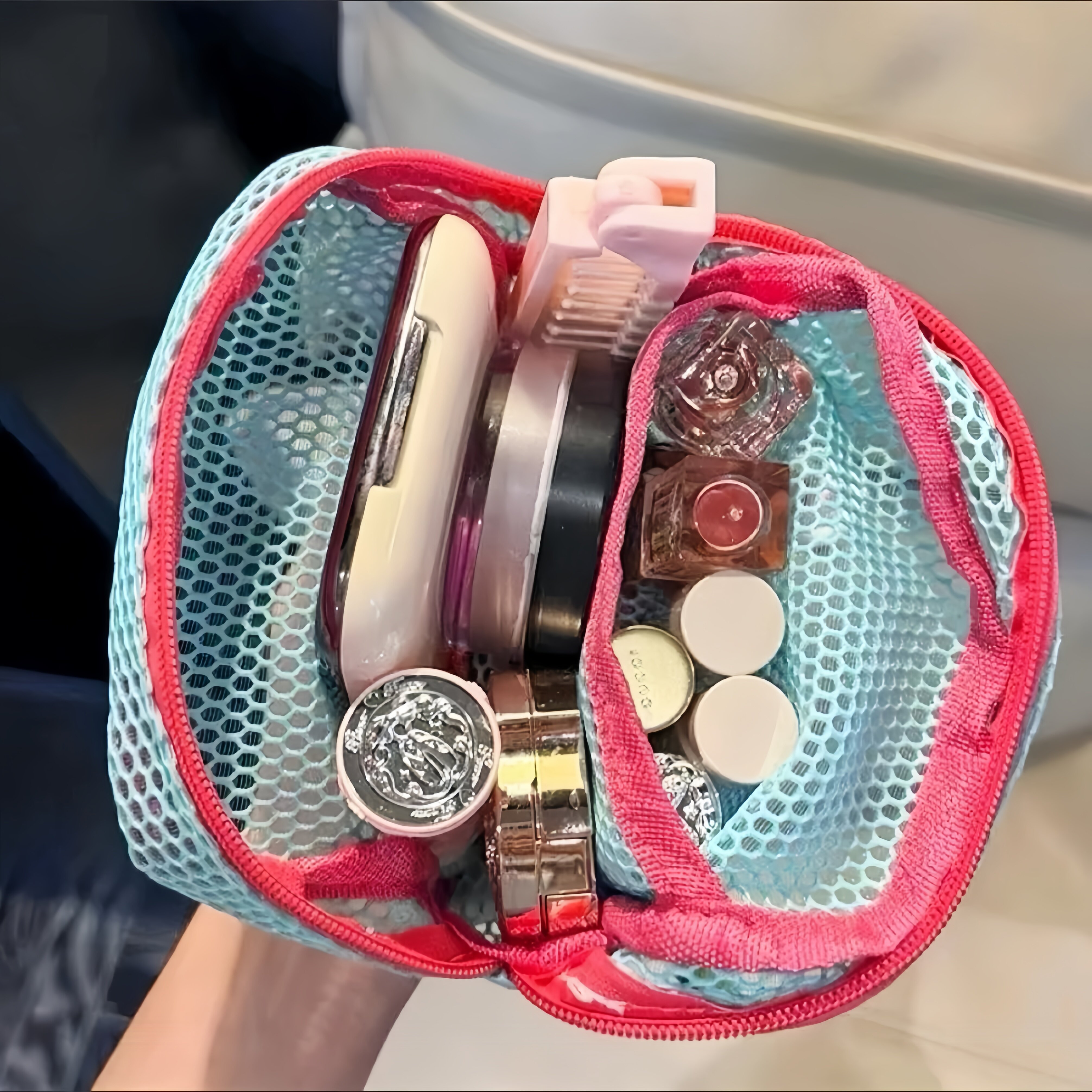 高颜值网纱化妆包网格轻