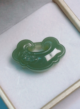 J831 约25/16mm天然和田玉莲花如意锁吊坠挂件厚装挂饰新款 编绳