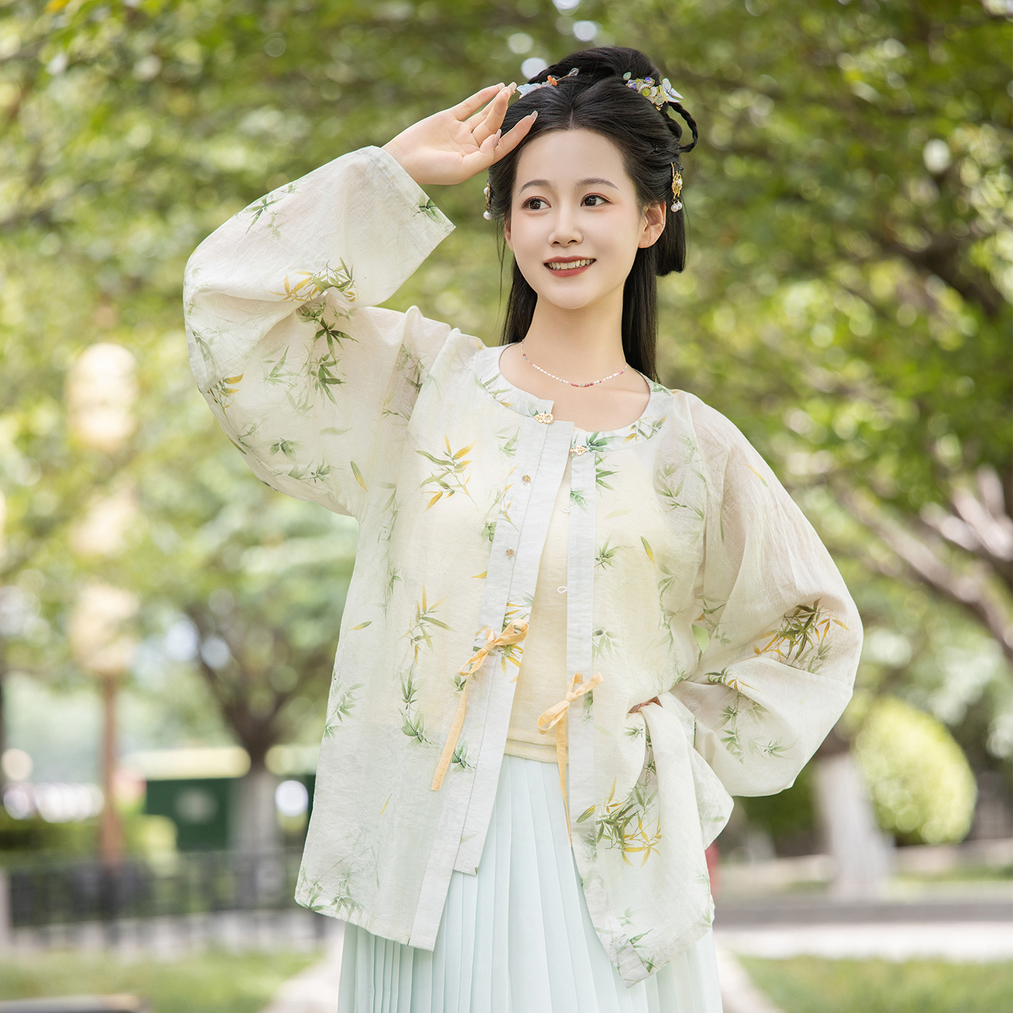 锦顺绣罗圆领天丝防晒日常穿汉服