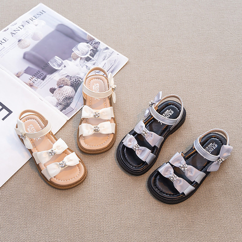 女童蝴蝶结凉鞋2026夏季新款女孩外穿公主鞋软底中大童露趾沙滩鞋