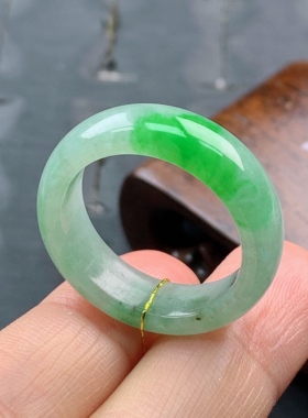 23-24号缅甸天然A货翡翠T1053内径20.5/7.2/3.6mm 辣阳绿宽边戒指