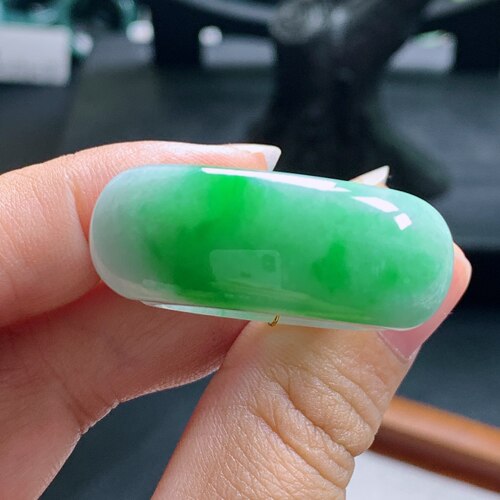 23号缅甸天然A货翡翠T1273内径20.3-12.4-4.5mm 飘绿马鞍戒指扳指