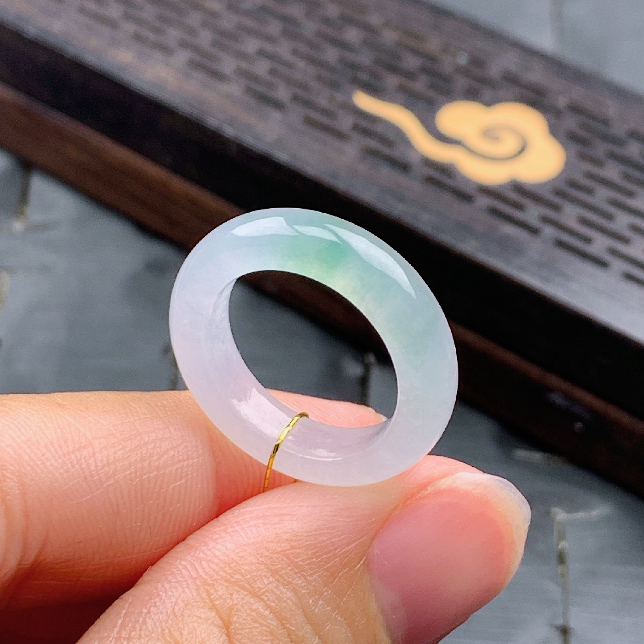 8.9号缅甸天然A货翡翠 T757 内径15.4/4.7/3.7mm 冰胶飘绿戒指