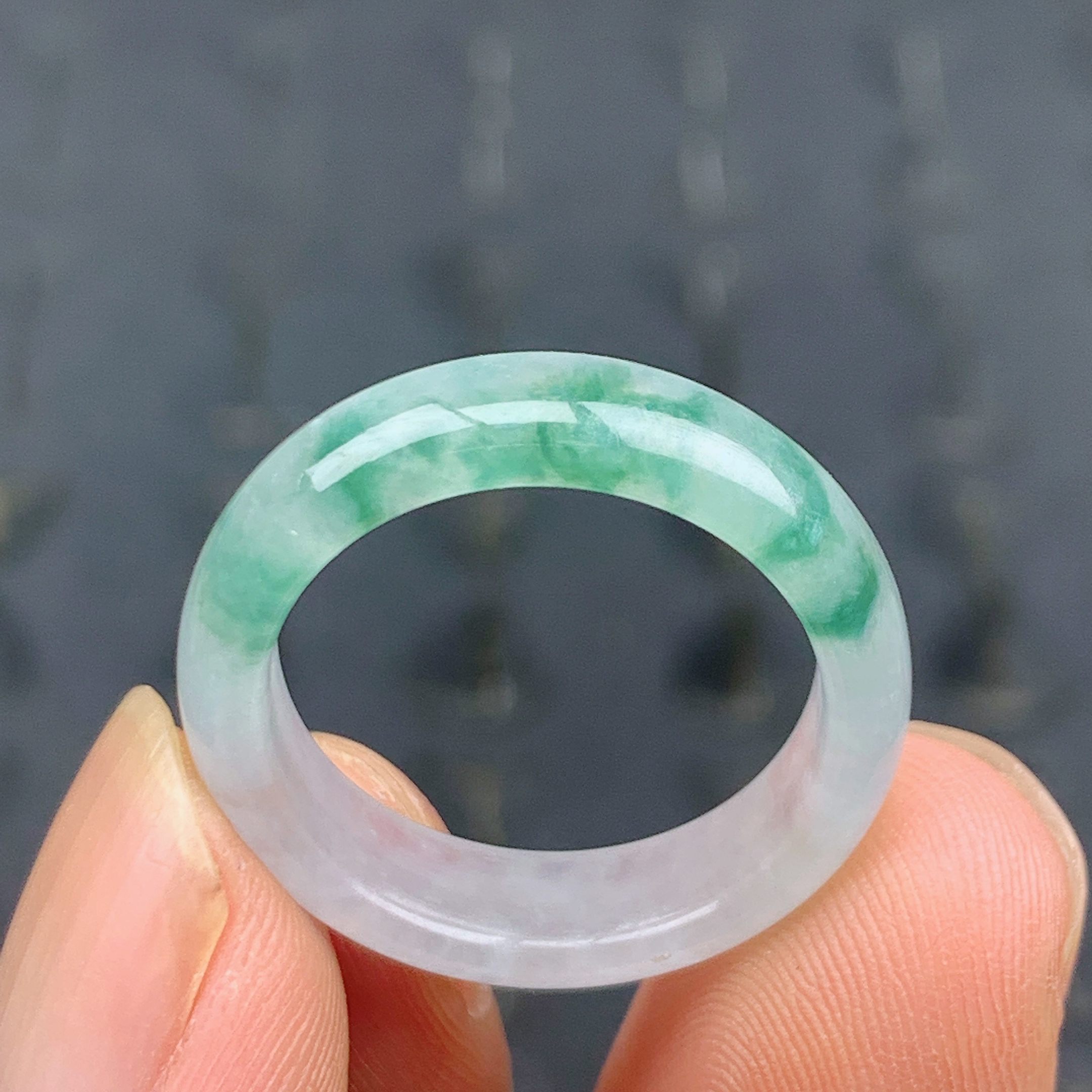 18号缅甸天然A货翡翠 飘花戒指，内径18.3/5.5/3.2mm T197