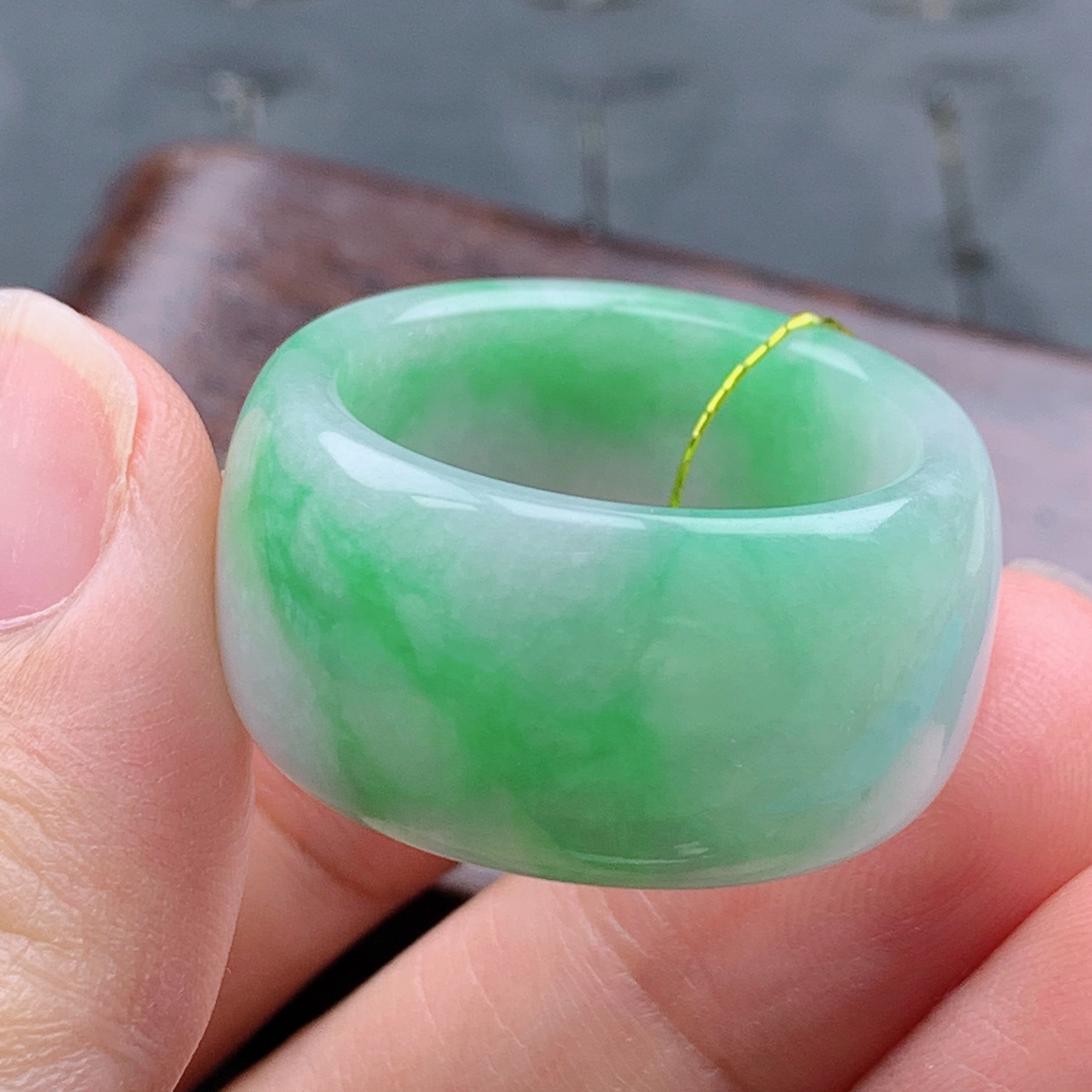 23-24号缅甸天然A货翡翠 T1010 内径20.6/13.2/3.9mm飘绿轮胎戒指