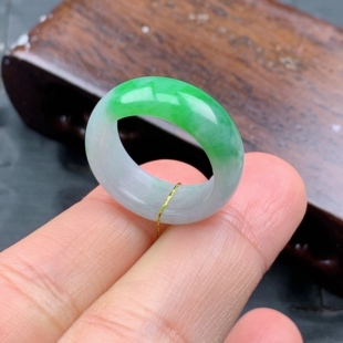12号缅甸天然A货翡翠 3mm T1027 阳绿宽边戒指 内径16.4