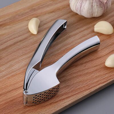 Garlic Mincer Tool Super Easy To Use Garlic Presser Crush