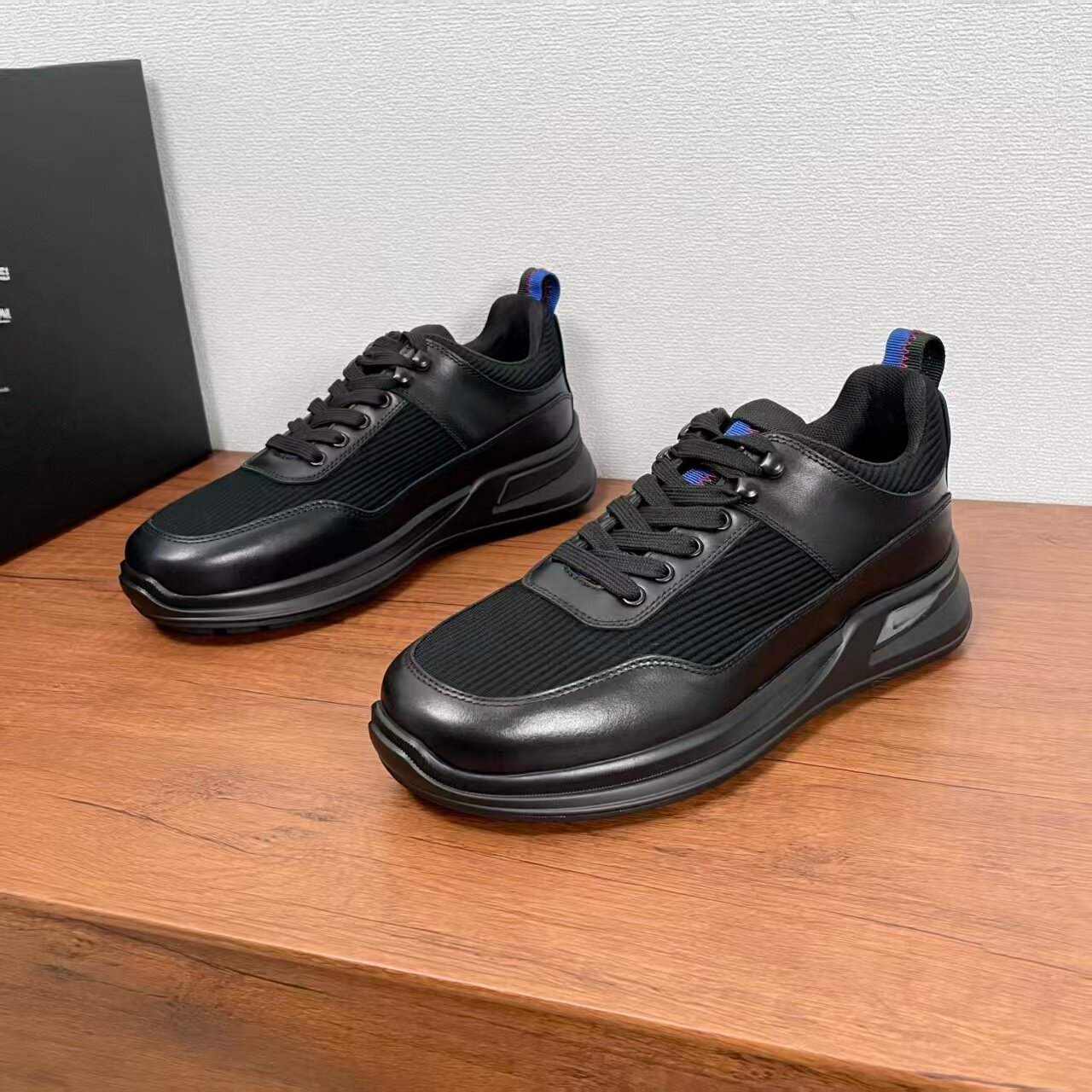 新款轻便舒适真皮男士厚底休闲鞋黑色透气百搭时尚运动鞋潮流男鞋