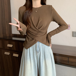 实拍大码女装秋冬款显瘦交叉设计感气质百搭上衣无胸标