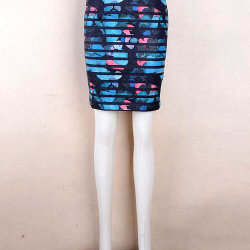BASICSTYLE品味女装冬季半裙尾货