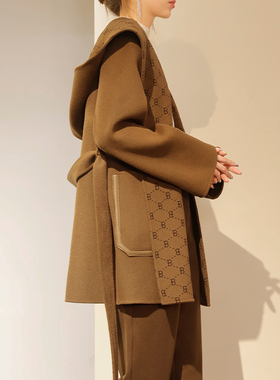 进口绵羊毛~欧版咖色毛呢大衣女法式复古设计感连帽双面呢短外套