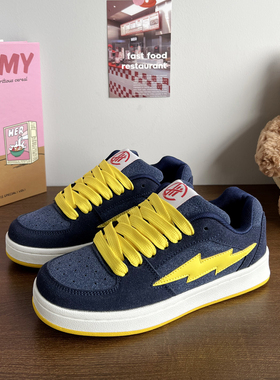 春季鞋子男鞋增高潮流板鞋百搭 新款厚底休闲面包鞋情侣运动鞋女