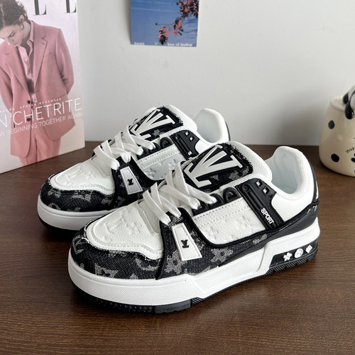 黑色鞋子男鞋新款休闲板鞋男款 冬季增高面包鞋高级运动鞋女情侣