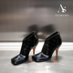 ALEXSARA 2026早春新款 大方头真皮高跟气质后拉链短靴漆皮裸靴子