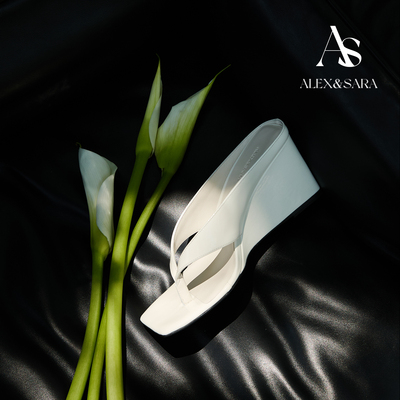 ALEXSARA+方头+坡跟+漆皮+人字拖
