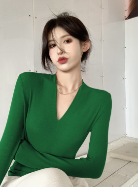 欧货V领羊绒打底衫女秋冬新款洋气显瘦绿色毛衣修身内搭针织上衣