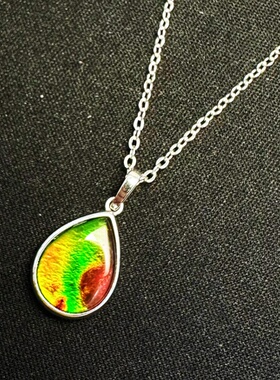 水晶面随机双色小水滴斑彩石吊坠（非图片款，可挑选）