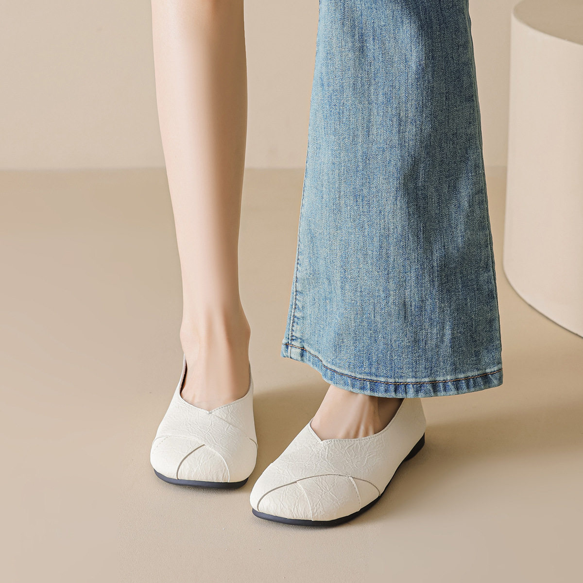 2026年新款法式气质圆头平底浅口一脚蹬豆豆鞋孕妇鞋子软底单鞋女