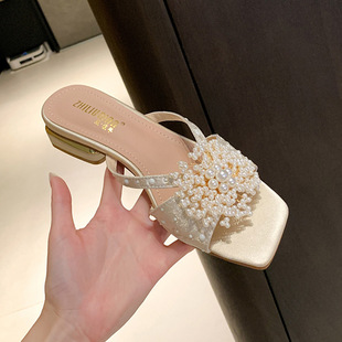 法式山珍珠低跟凉鞋女2026夏季新款韩版方头粗跟凉拖鞋大码女鞋