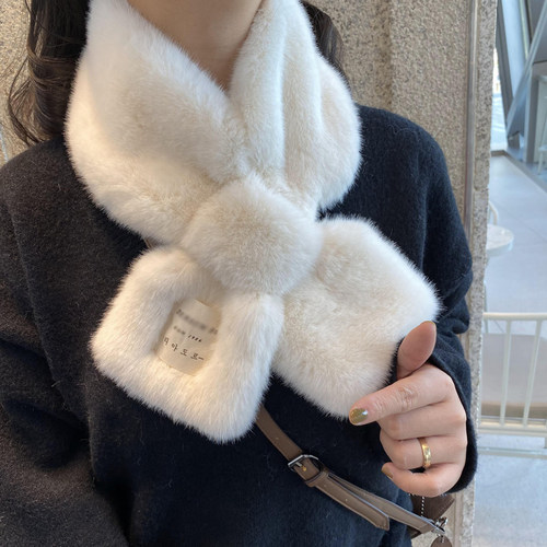 蓬松创意扣仿百搭纯色贴标围巾