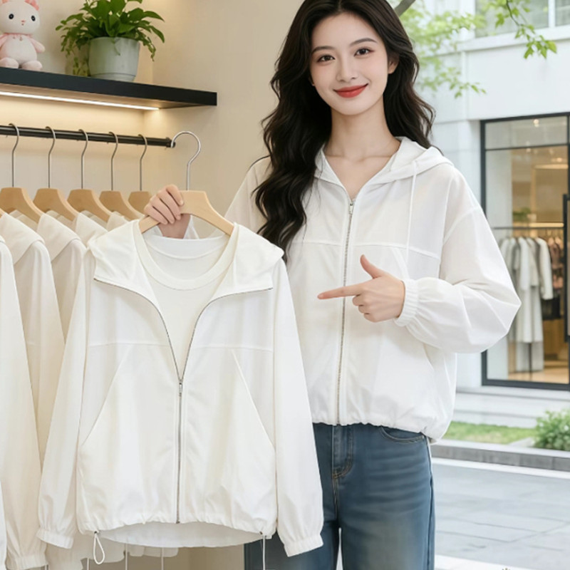 2026夏季防晒衣女轻薄透气宽松开衫外套户外休闲连帽白色防晒服女