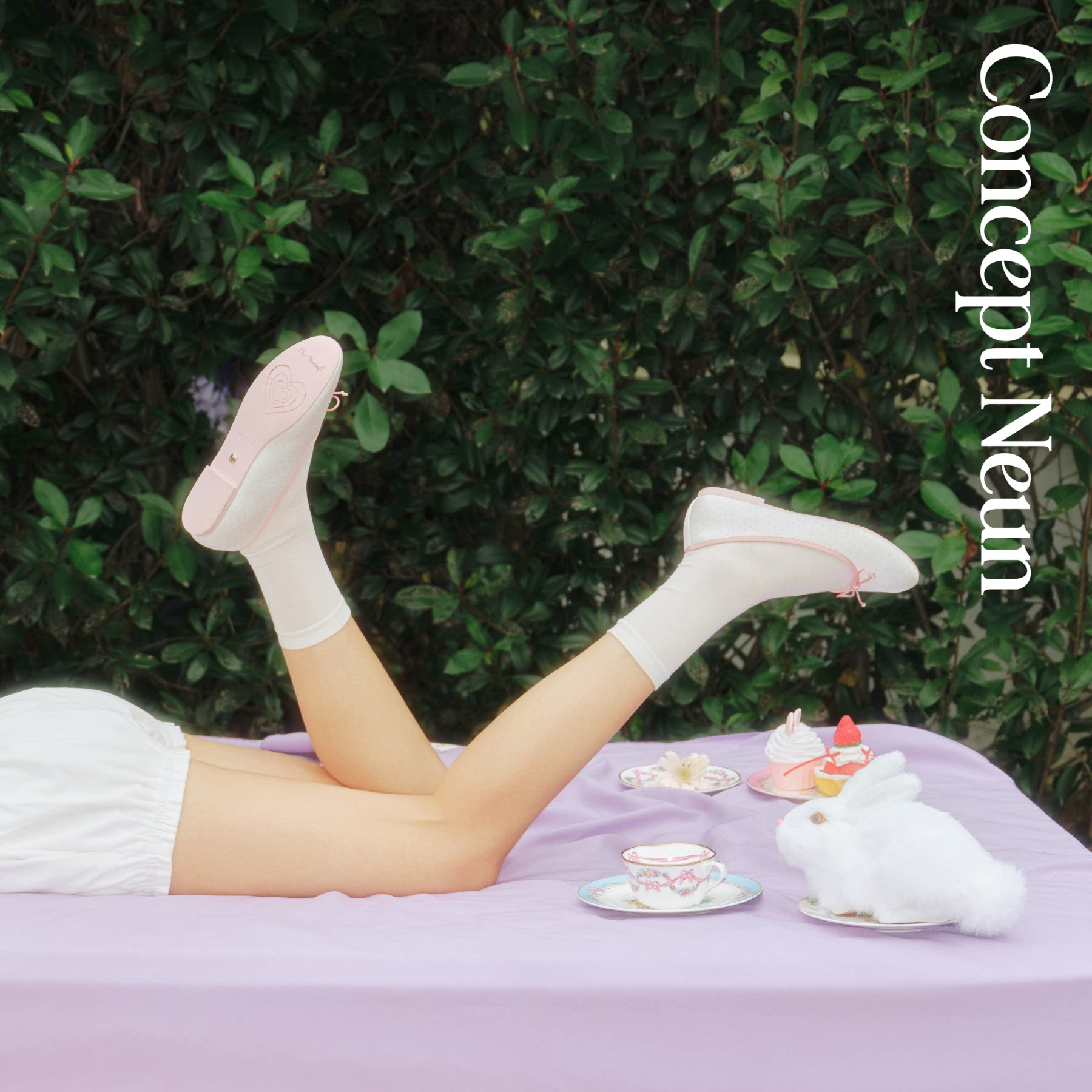 Concept Neun Every Girl's系列波点圆头蝴蝶结芭蕾平底女士单鞋