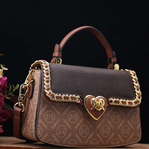 路易米希尔真皮镶钻小方包斜挎