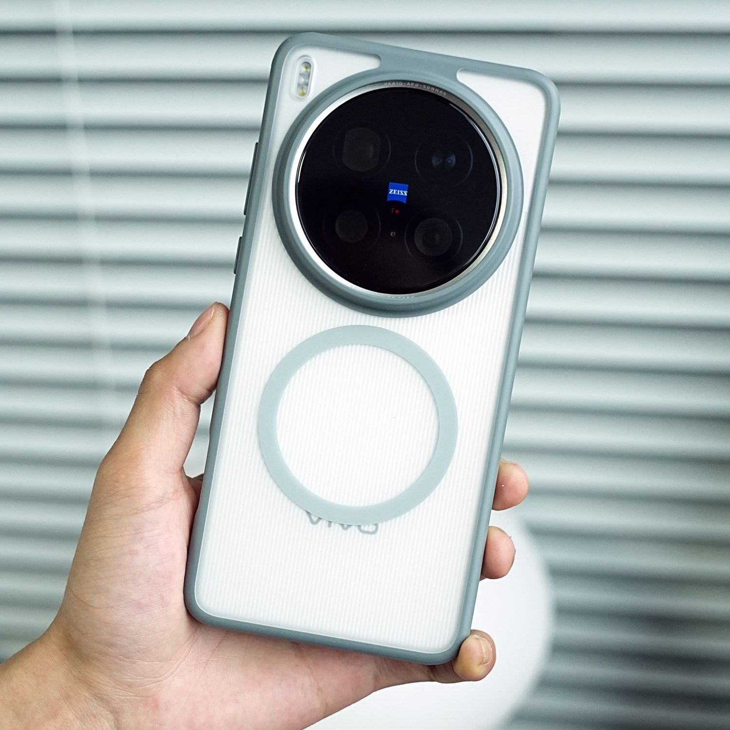 米斯登适用vivo x200ultra肤感磨砂手机壳x200s磁吸magsafe保护套全包软胶边气囊防摔简约半透明高级新款灰色