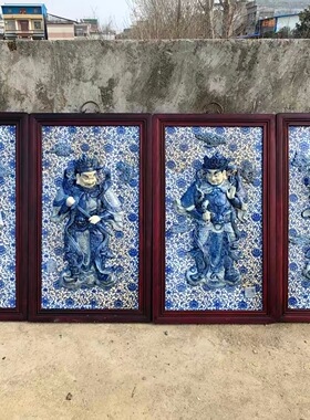 景德镇名家纯手绘红木彩绘镶瓷板画青花高浮雕人物四大天王挂屏