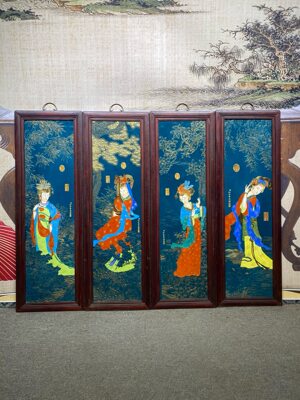 郎世宁作品红木镶瓷板画珐琅掐丝四大美女四条挂屏名家纯手绘瓷画