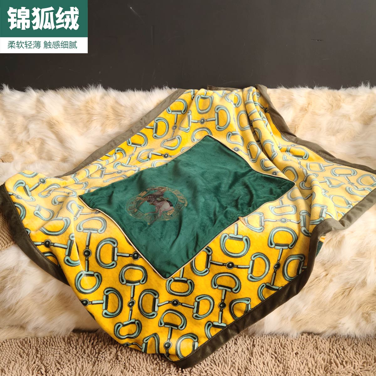 秋季轻薄家用汽车载上抱枕被毯子两用二合一午休午睡客厅沙发美式