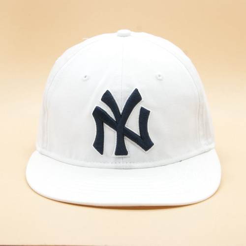 刺绣图案白色休闲风学生嘻哈帽子