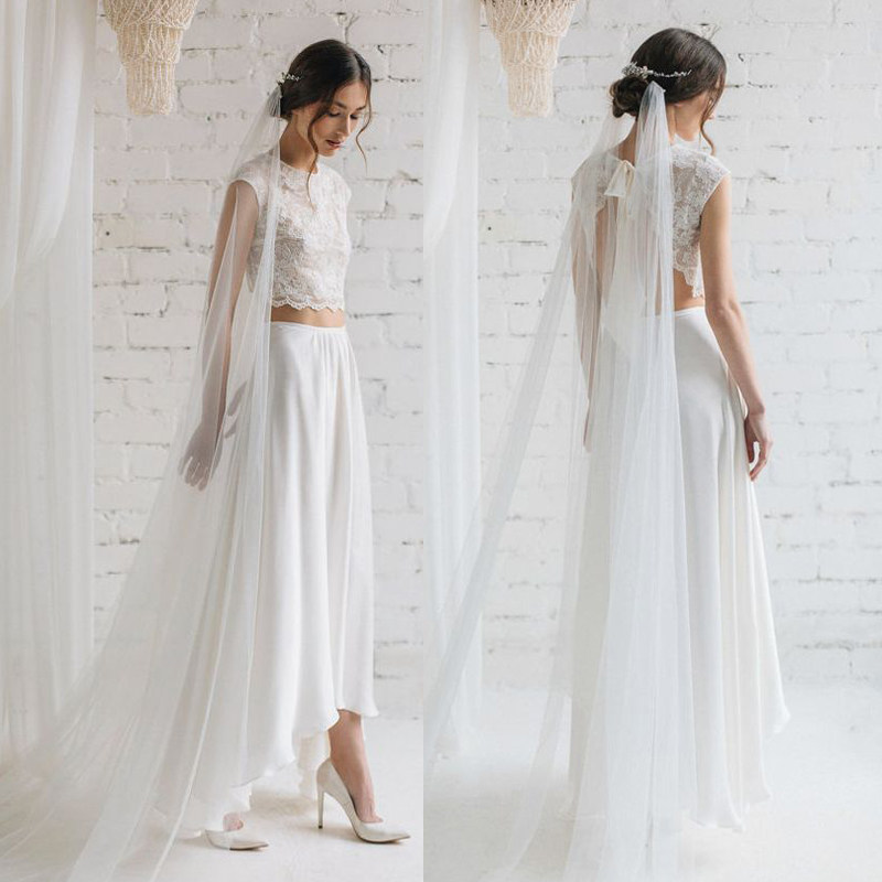 新款两件套显瘦露背蕾丝新娘订婚户外婚纱森系甜美旅拍个性轻婚纱