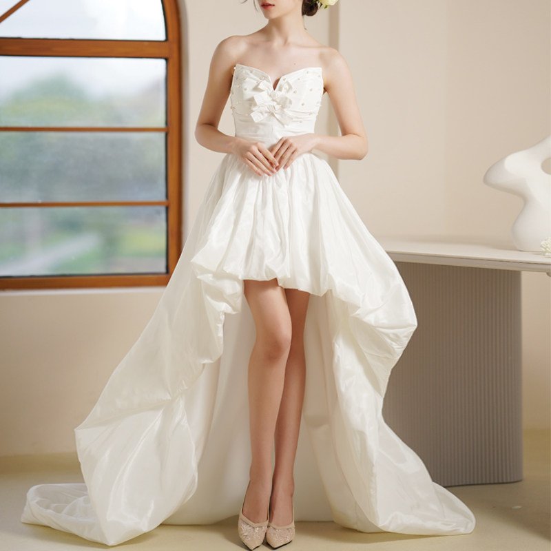 优罗莎原创实拍抹胸显瘦公主甜美前短后长草坪纱旅拍写真轻纱婚