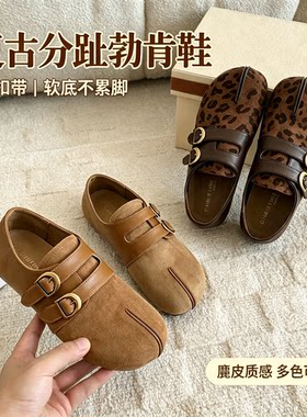 牛反绒磨砂勃肯鞋女2026新款双扣带平底单鞋网红猪蹄鞋懒人单鞋女