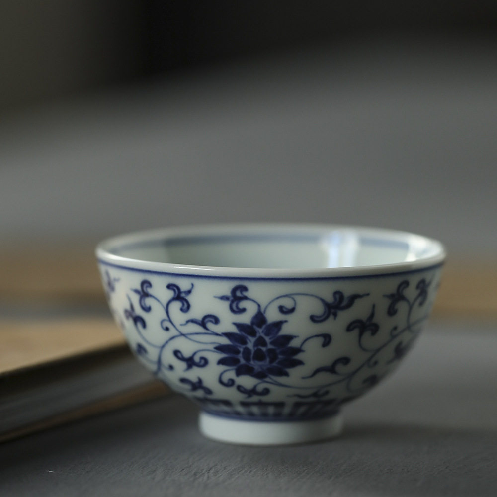 缠枝莲纹仿古明永乐青花压手杯景德镇主人杯单杯品茗杯功夫茶杯_虎窝淘