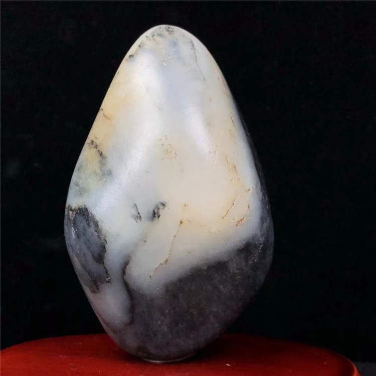 新疆正品天然玉石和田玉把件墨玉青花籽料原石真皮籽料把玩件