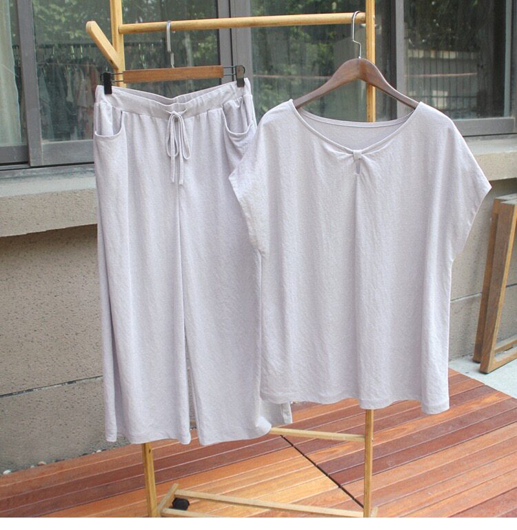 夏季女士莫代尔麻料宽松圆领短袖九分裤休闲宽松版家居服套装