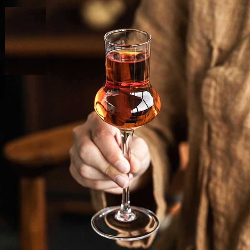 酒杯个人专用威士忌闻香杯专业白酒品鉴杯郁金香高脚杯水晶玻璃杯