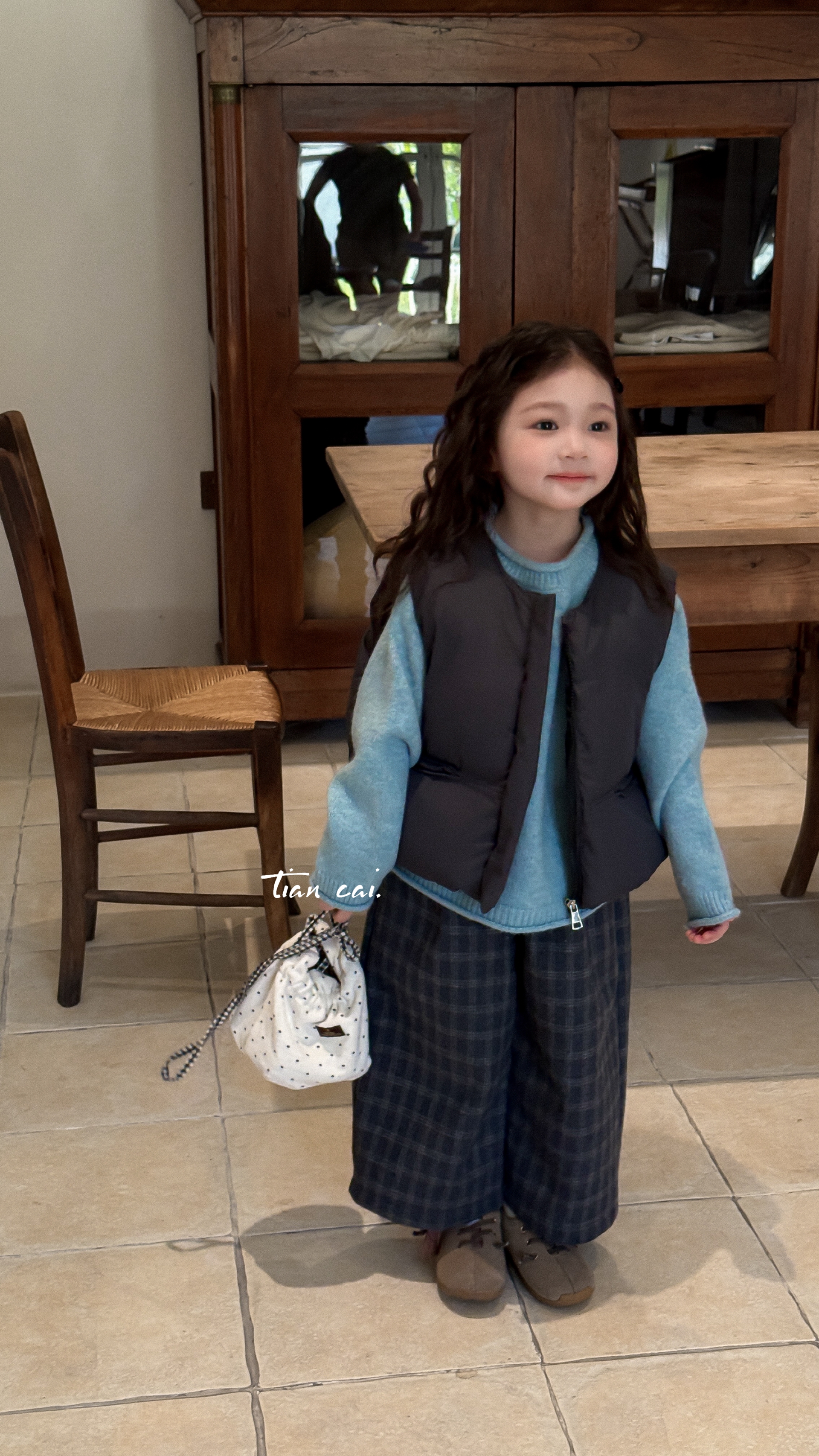 甜菜～25冬装新款童装女童针织毛衣2509棉马甲8811加绒格子裤8899