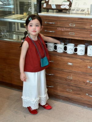 2026夏季新款童装女童红色无袖背心7636白色蕾丝直筒裤7632